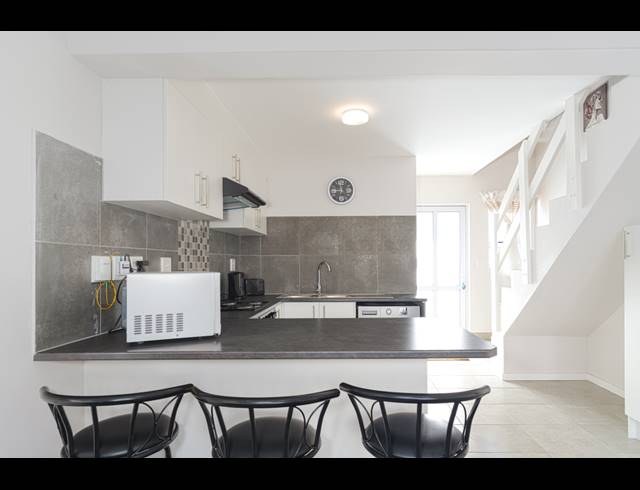 2 BEDROOM DUPLEX FOR SALE IN STRATFORD GREEN